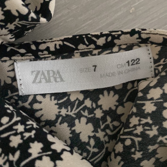 ZARA Contrasting Floral Dress - Picture 4 of 4